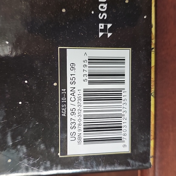 Wrinkle In Time Book Set - Picture 10 of 10